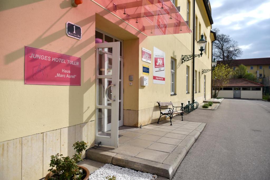 Budova, v ktorej sa hostel nachádza