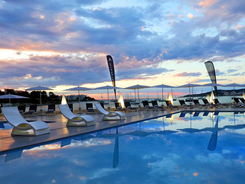 AxelBeach Ibiza Suites Apartments Spa and Beach Club - Adults ...