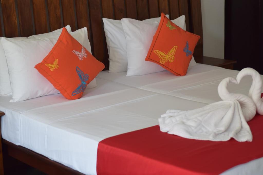 Cozy Sea view Inn - 1