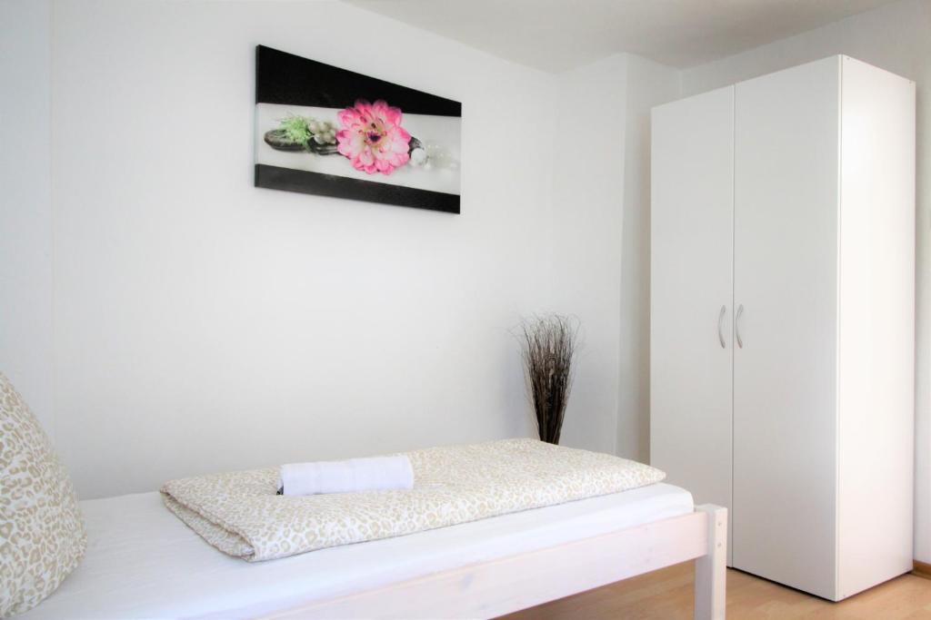 Work & Stay in Zuelpich - Three-Bedroom House
