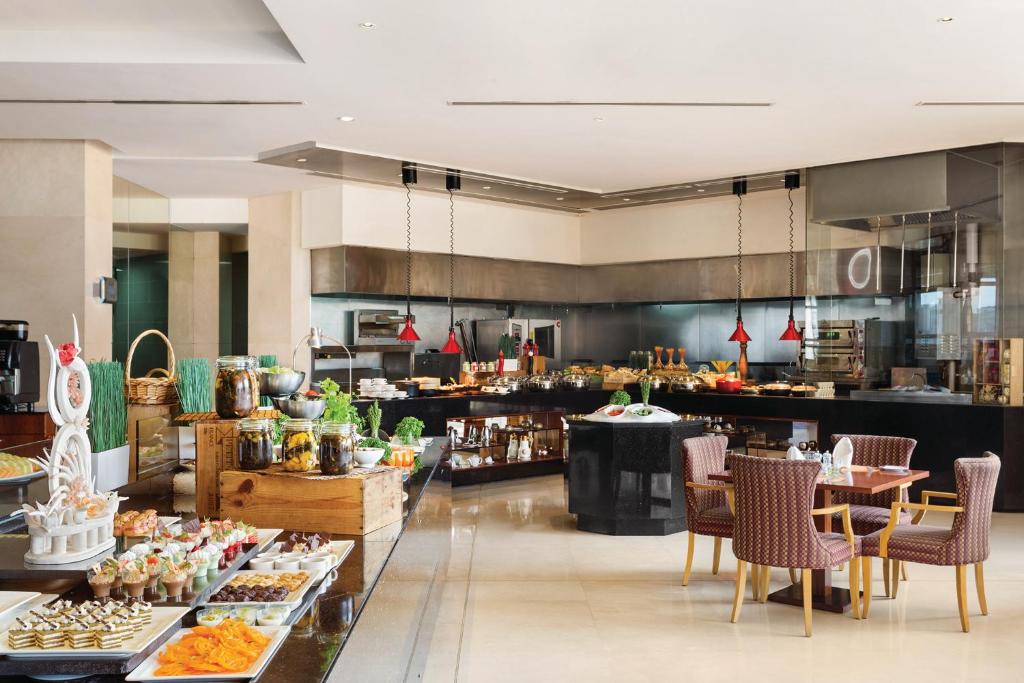 Crowne Plaza - Dubai Jumeirah by IHG - Resim 23