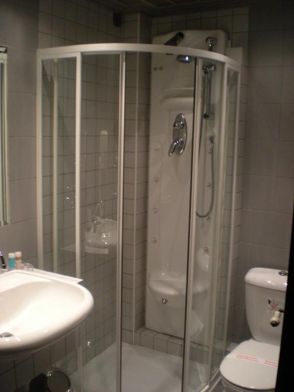 Koupelna v ubytování Palio Eleotrivio Guesthouse