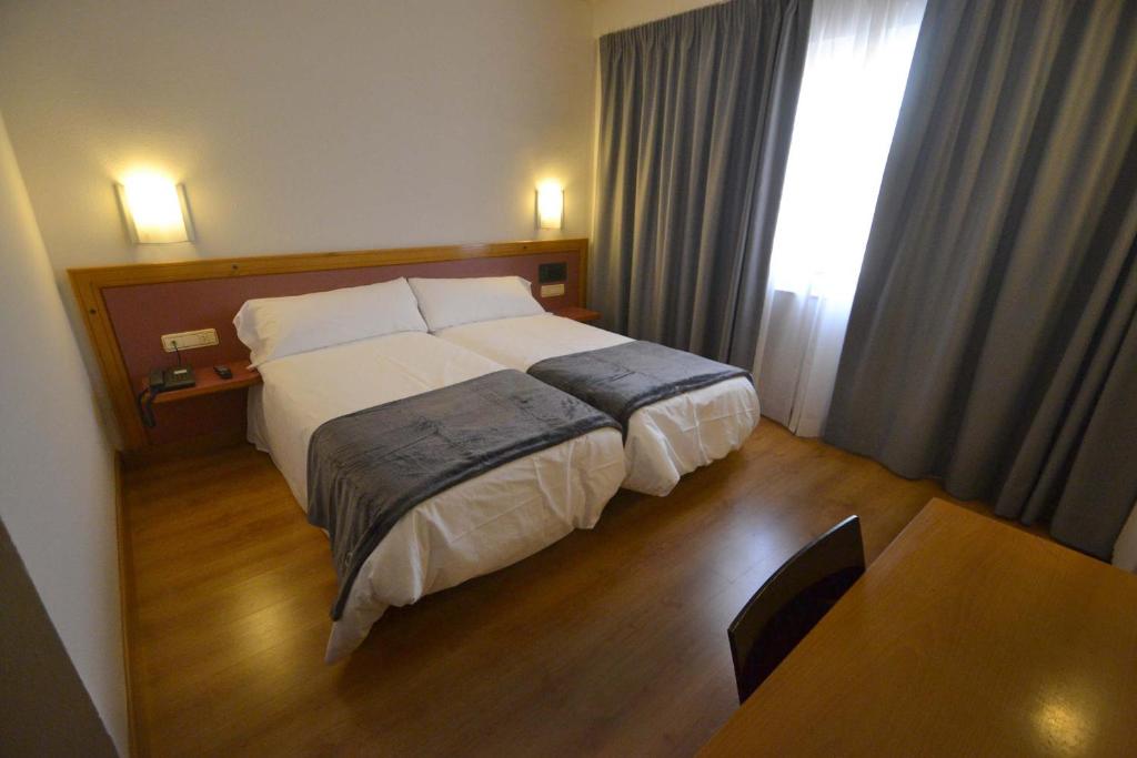Hotel Brujas De Irues - Twin Room