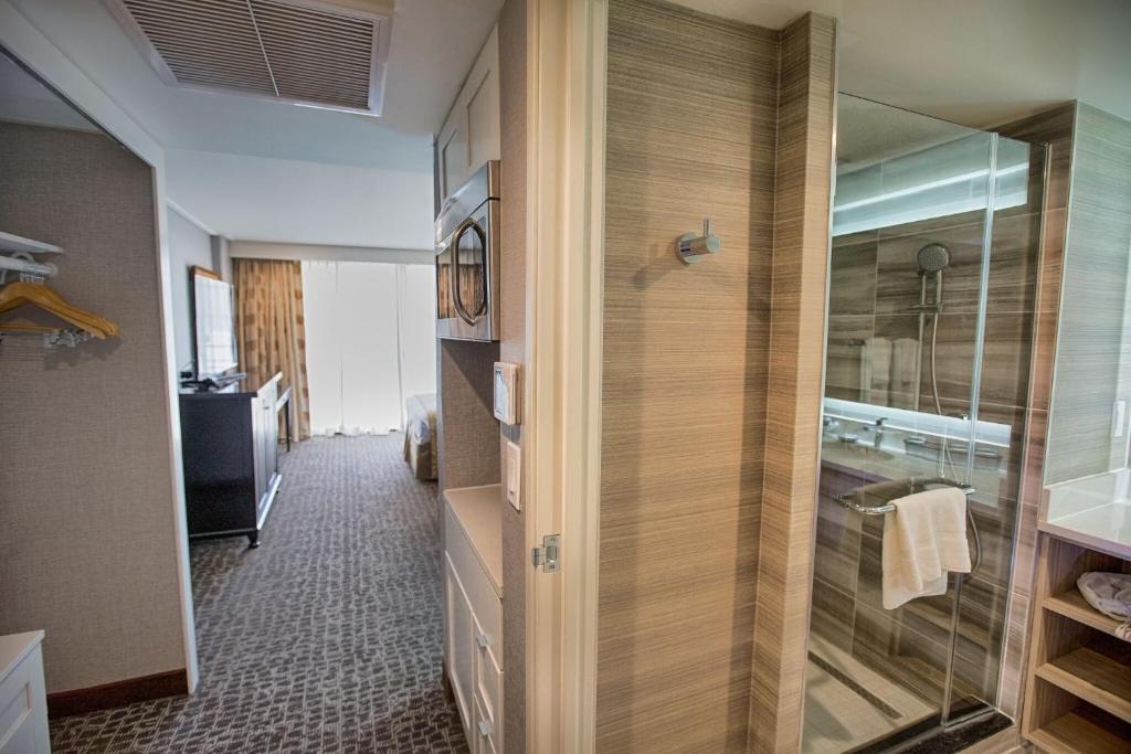 Polynesian Residences Waikiki Beach - Studio Queen