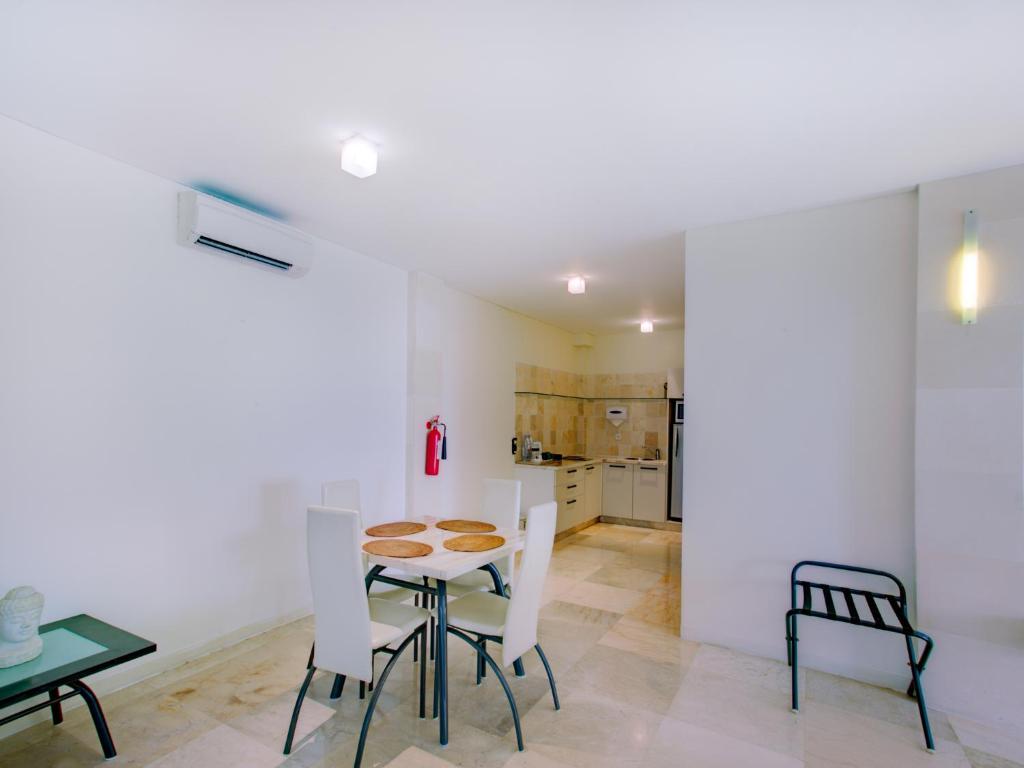 FuramaXclusive Ocean Beach Seminyak Bali - Suite De Dos Habitaciones Con Vista Al Mar