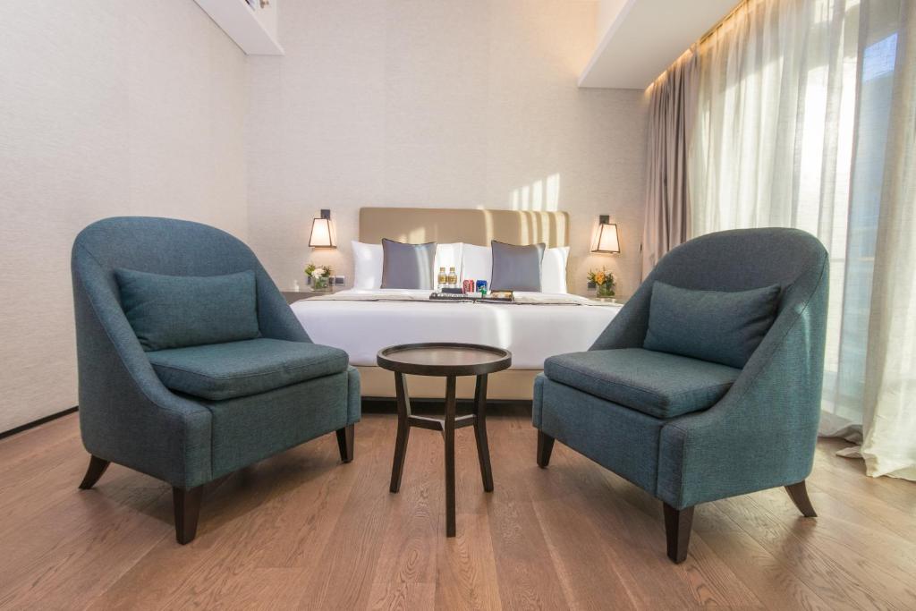 Seating area sa I'M Hotel