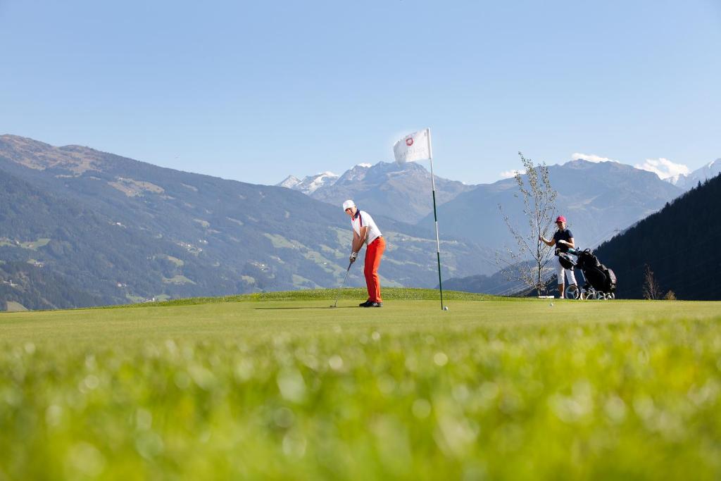 Golf v aparthotelu nebo okolí