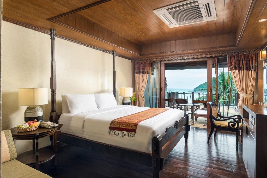 Postel nebo postele na pokoji v ubytování Panviman Resort Koh Phangan - SHA Extra Plus