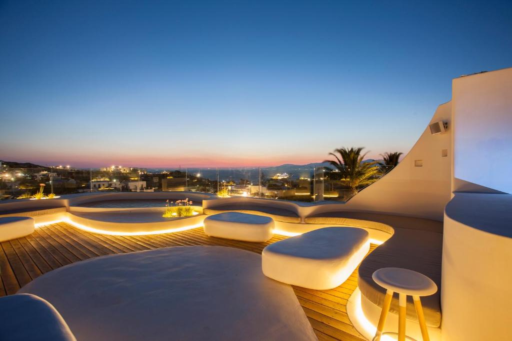 Bazén v ubytování Andronikos Hotel nebo v jeho okolí