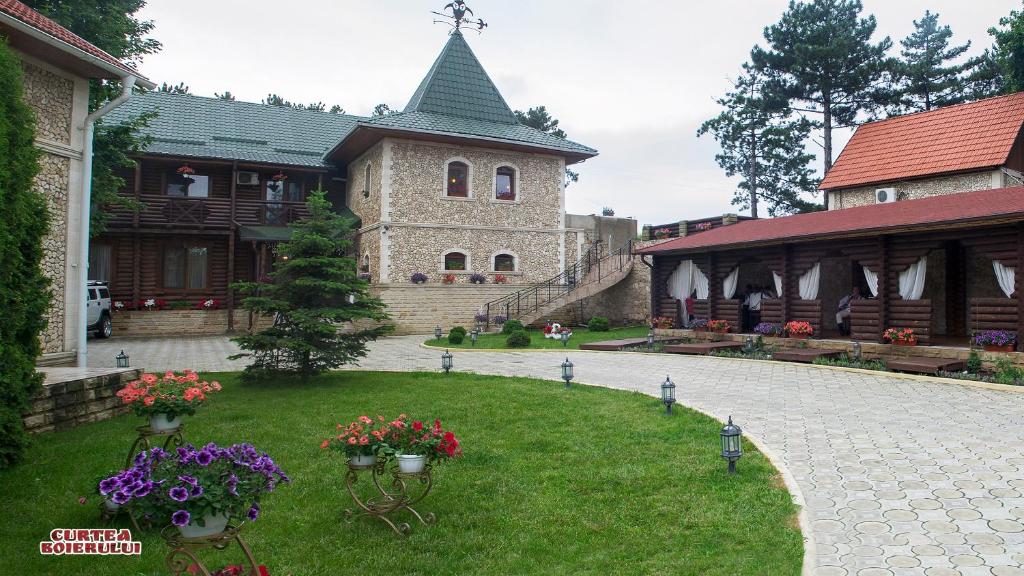 Curtea Boierului Hotel - 