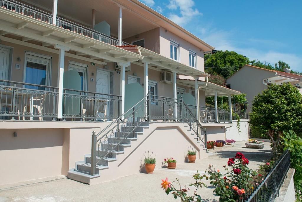 Балкон или терраса в Villa Roula
