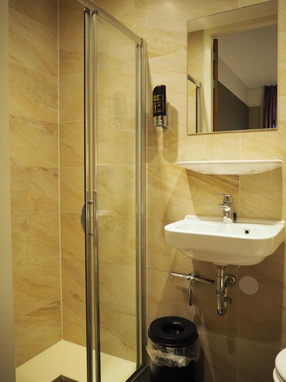 Blossoms City Hotel - Resim 24