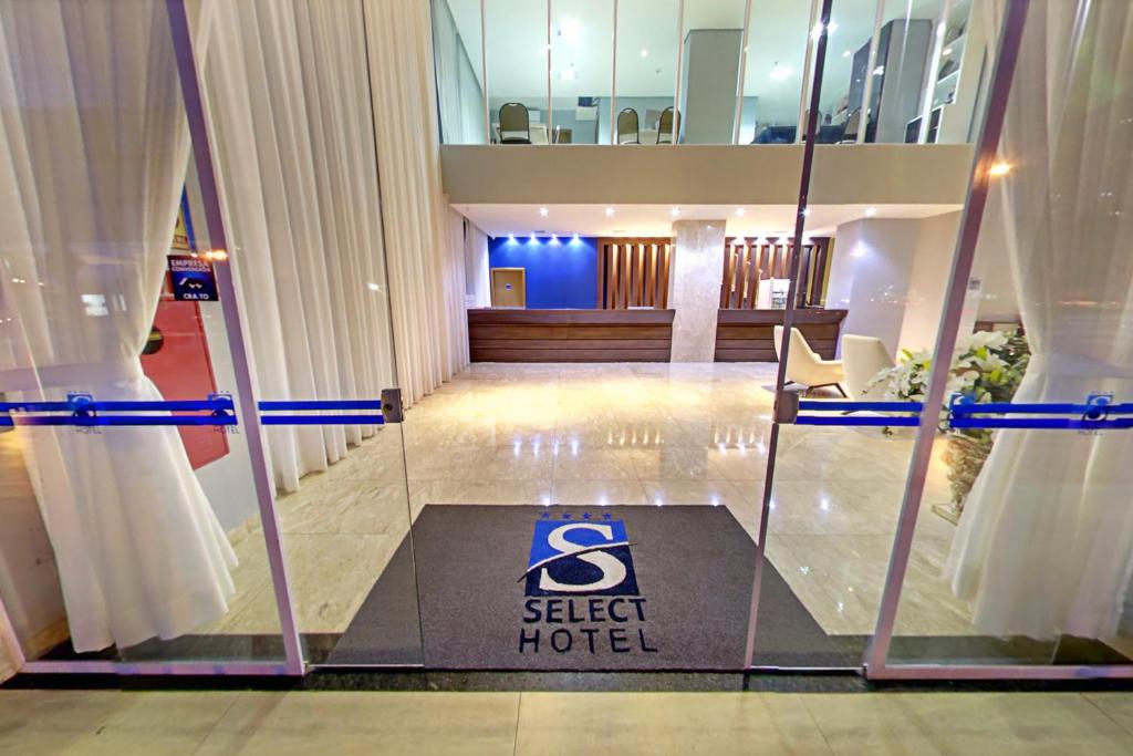  Select Hotel