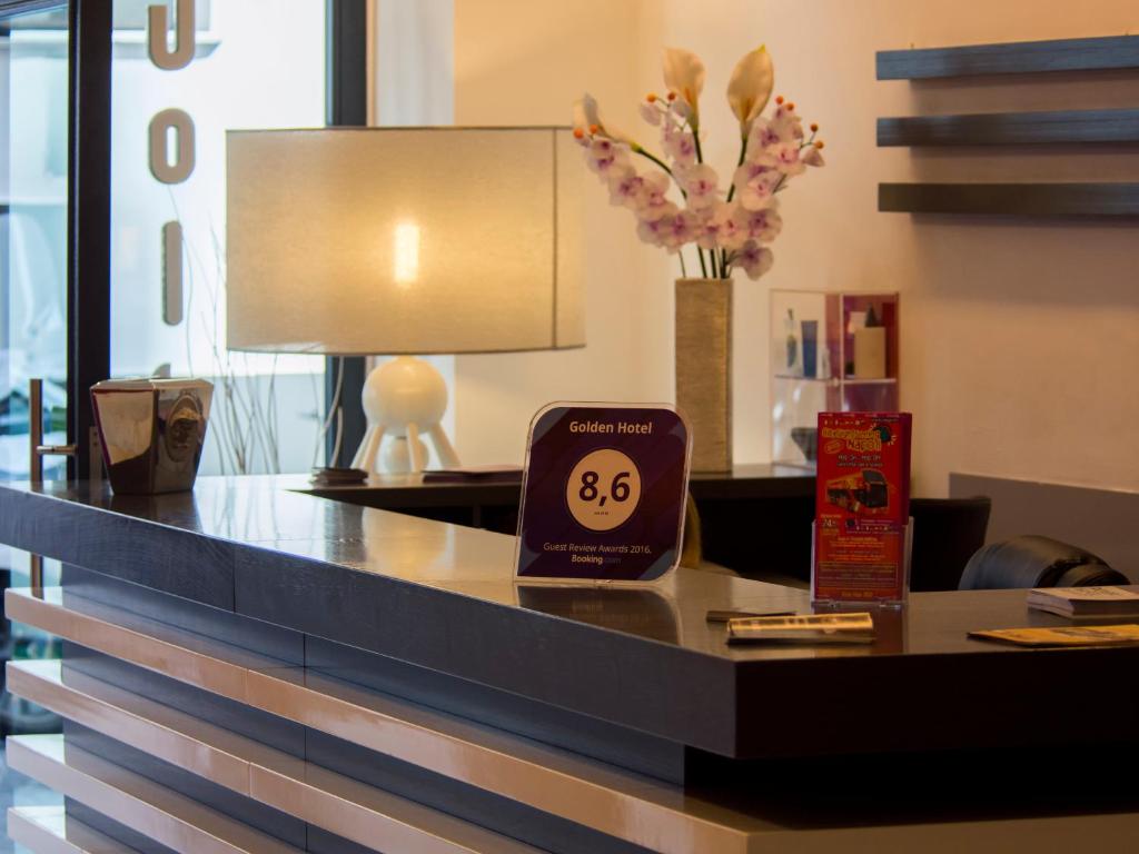 Golden Hotel - Resim 5