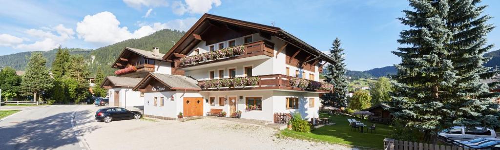Nespecifikovaný výhled na hory nebo výhled na hory při pohledu z bed and breakfast