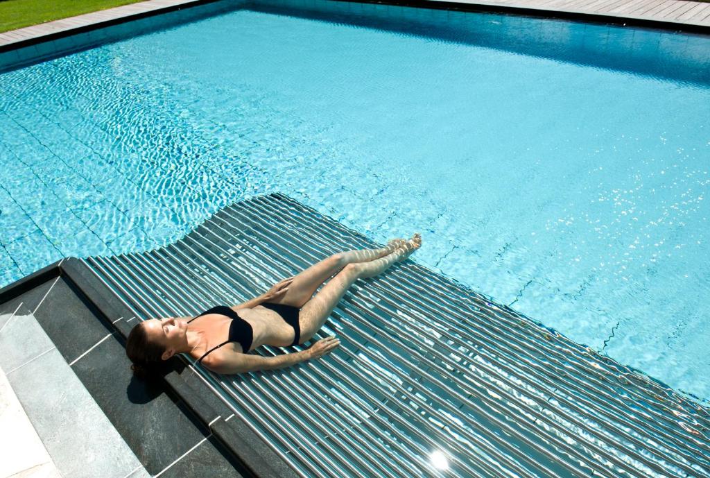 Bazén v ubytování Hotel Chalet Tianes - Alpine Relax nebo v jeho okolí