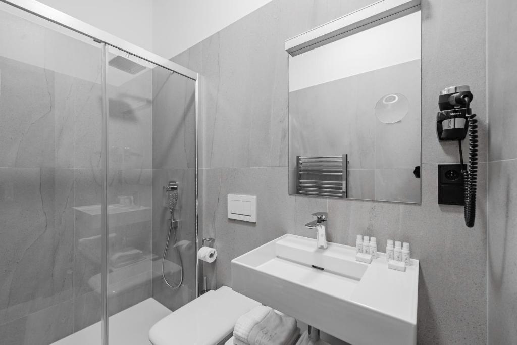Un baño de Theresian Hotel