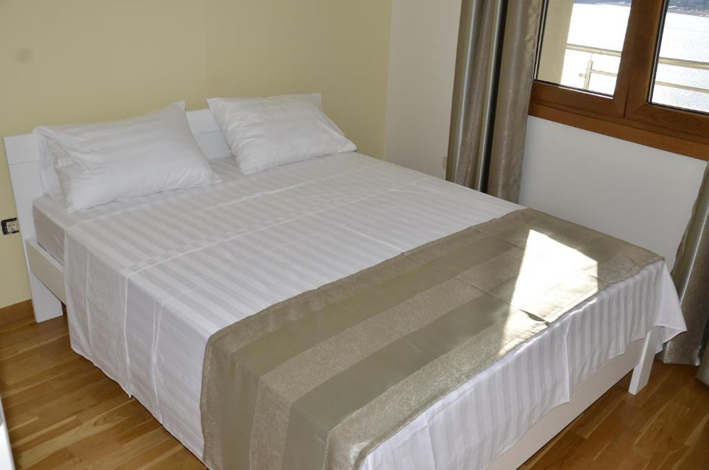 Apartmani Svetionik - 4