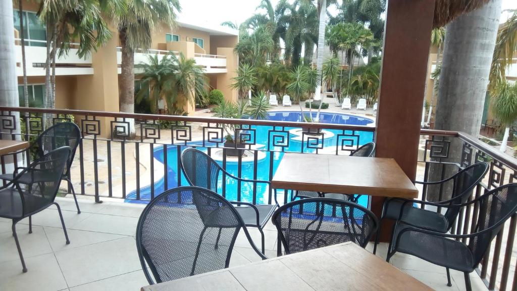 Bazén v ubytování Tecnohotel Mérida Norte nebo v jeho okolí