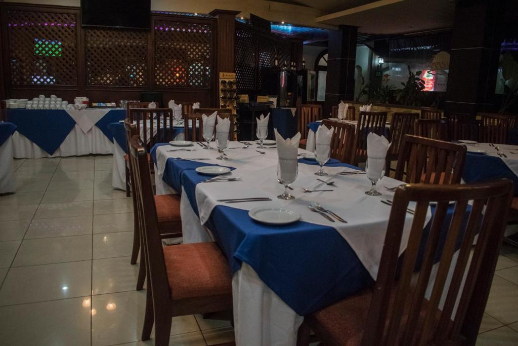 Restaurace v ubytování Hotel Suerre