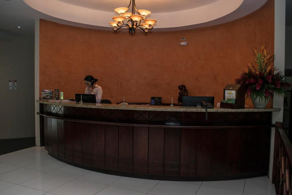 Vstupní hala nebo recepce v ubytování Hotel Suerre