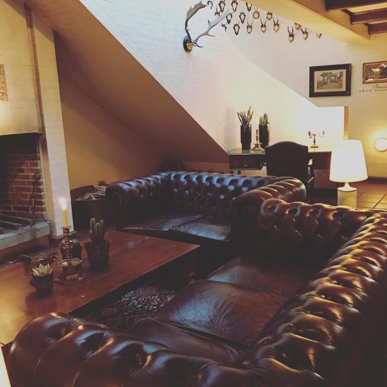 Posezení v ubytování Tylstrup Kro og Motel