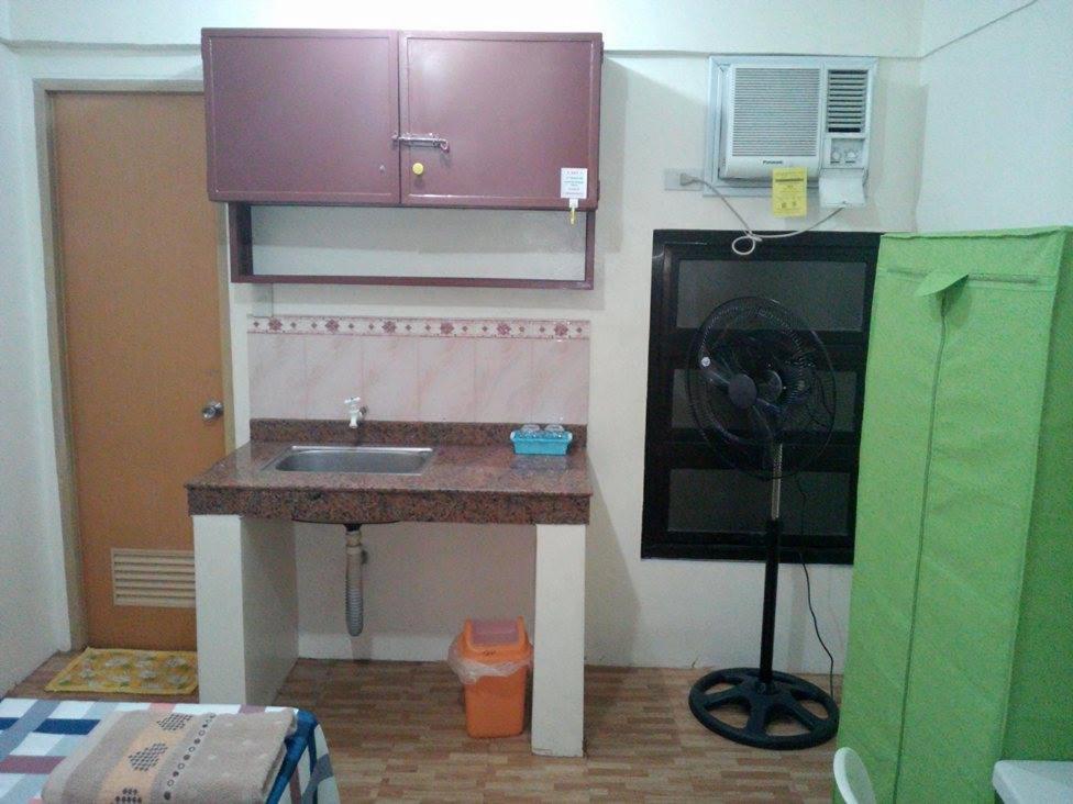 Cucina o angolo cottura di Budget Studio Unit in Makati