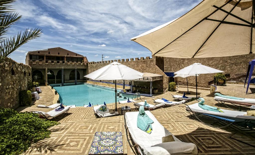 Bazén v ubytování Hotel Kasbah Le Mirage & Spa nebo v jeho okolí