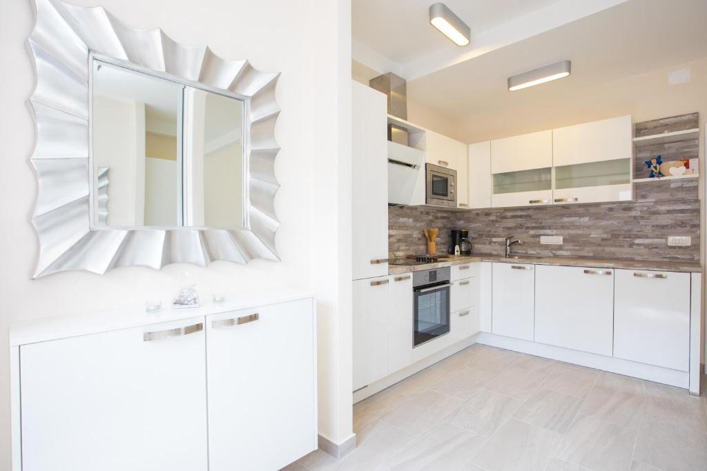 Кухня или мини-кухня в Luxury Apartments Luka & Marko
