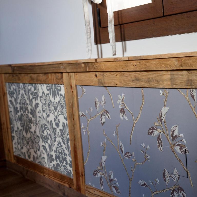 Hostel-Albergue Monte Perdido - Family Room With Private Bathroom