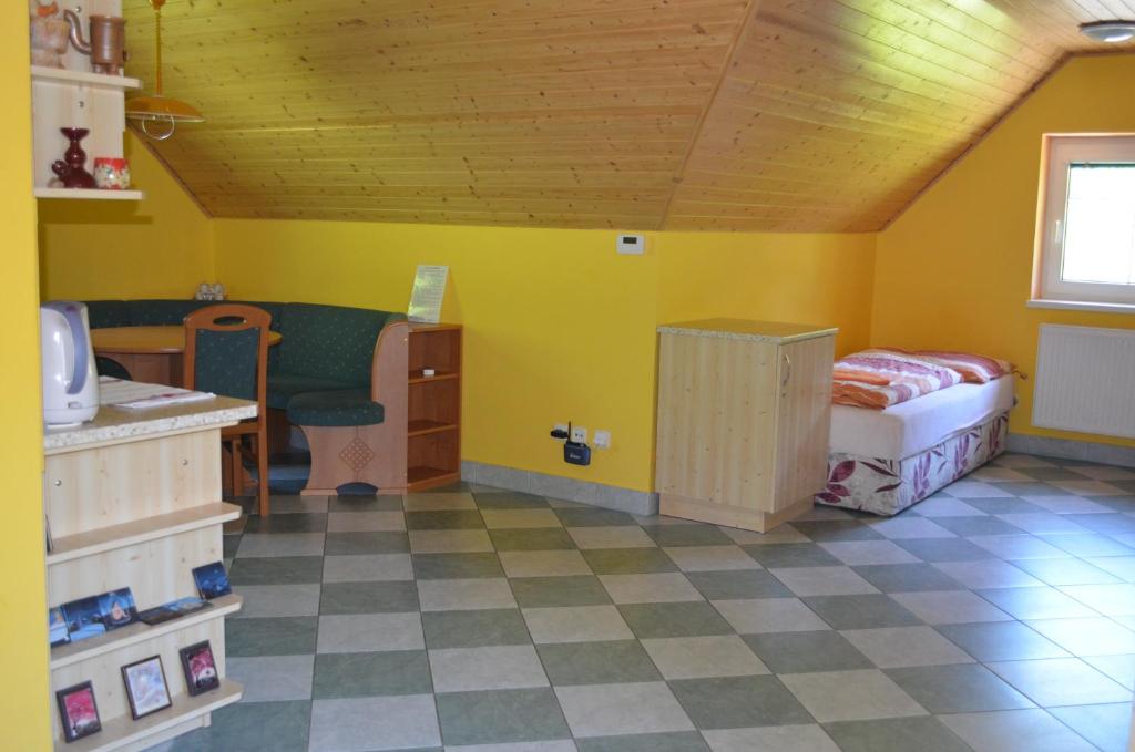 Postel nebo postele na pokoji v ubytování Chata Danuše