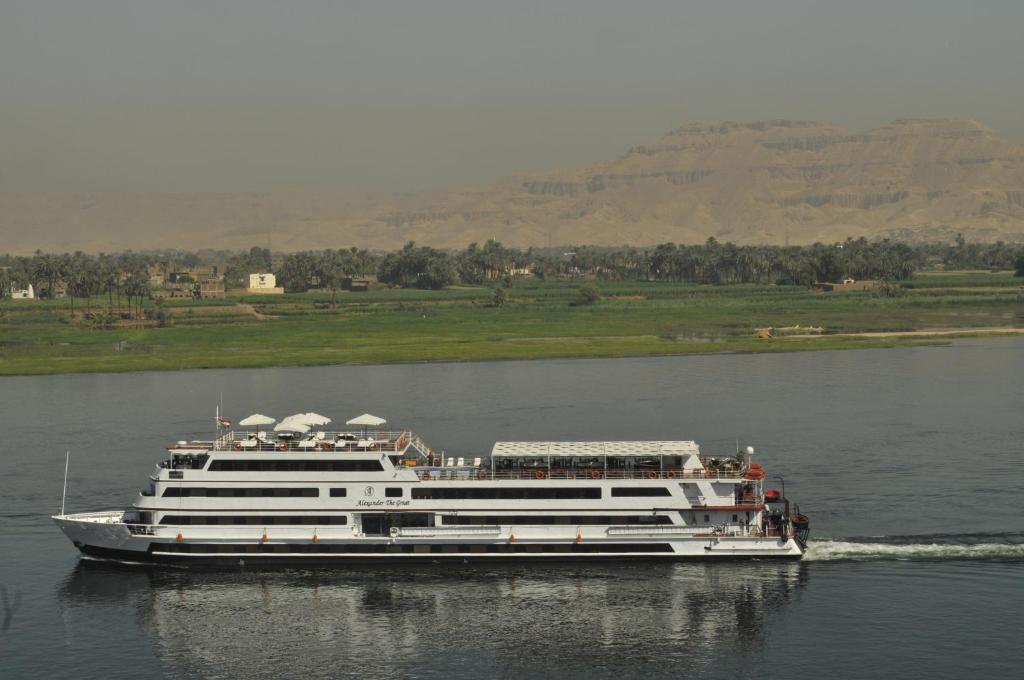 Imagen de la galería de M/Y Alexander The Great Nile Cruise - 4 Nights Every Monday From Luxor - 3 Nights Every Friday from Aswan, en Luxor