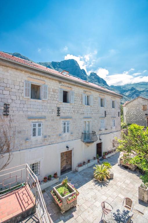 Pogled na planinu ili pogled na planinu iz apartmana