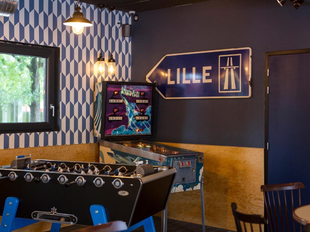 Eklo Hotels Lille - Resim 11