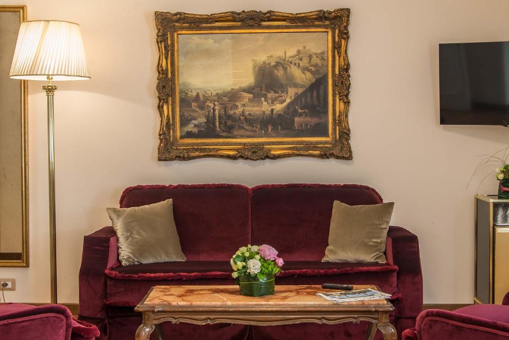 TV a/nebo společenská místnost v ubytování Hotel Forum