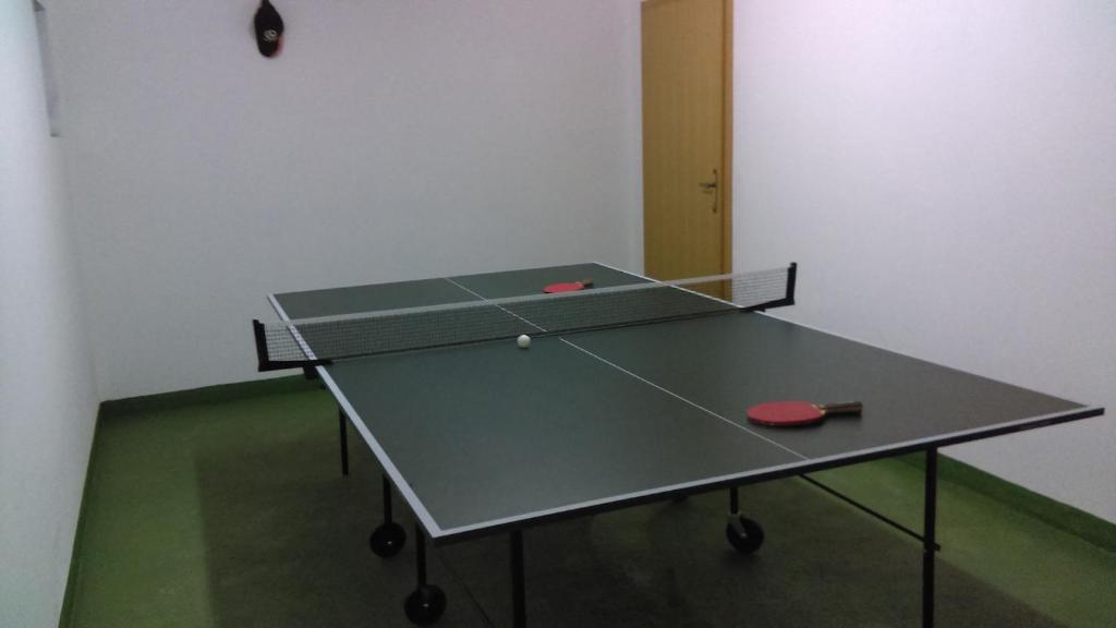 Tenis stołowy w obiekcie Holiday Home "Mala kuća " with heated pool lub pobliżu