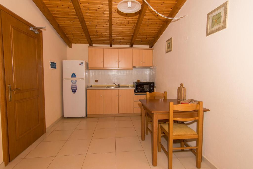 Poseidon Apartments - 4