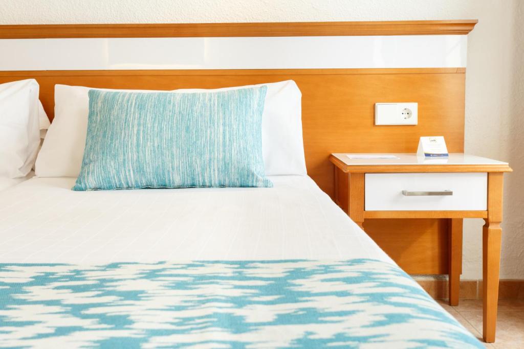 Globales Pueblo Andaluz - Double Or Twin Room (1 Adult+1 Child)
