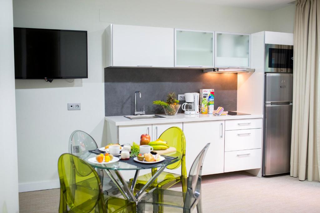 A kitchen or kitchenette at Valentina Beach