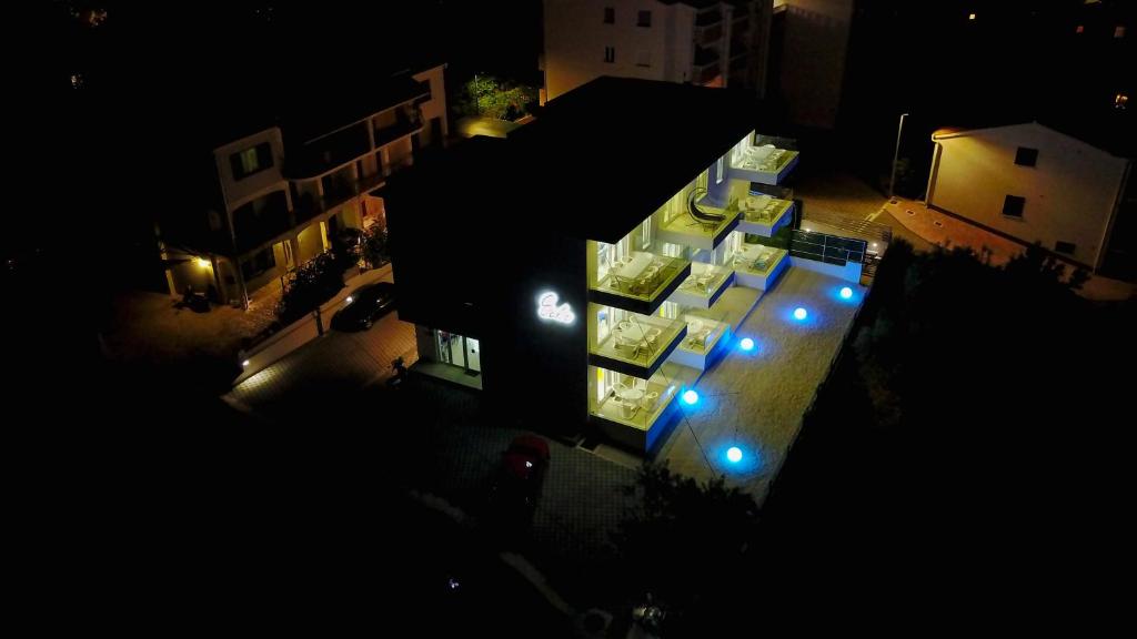 Budova, v ktorej sa apartmán nachádza
