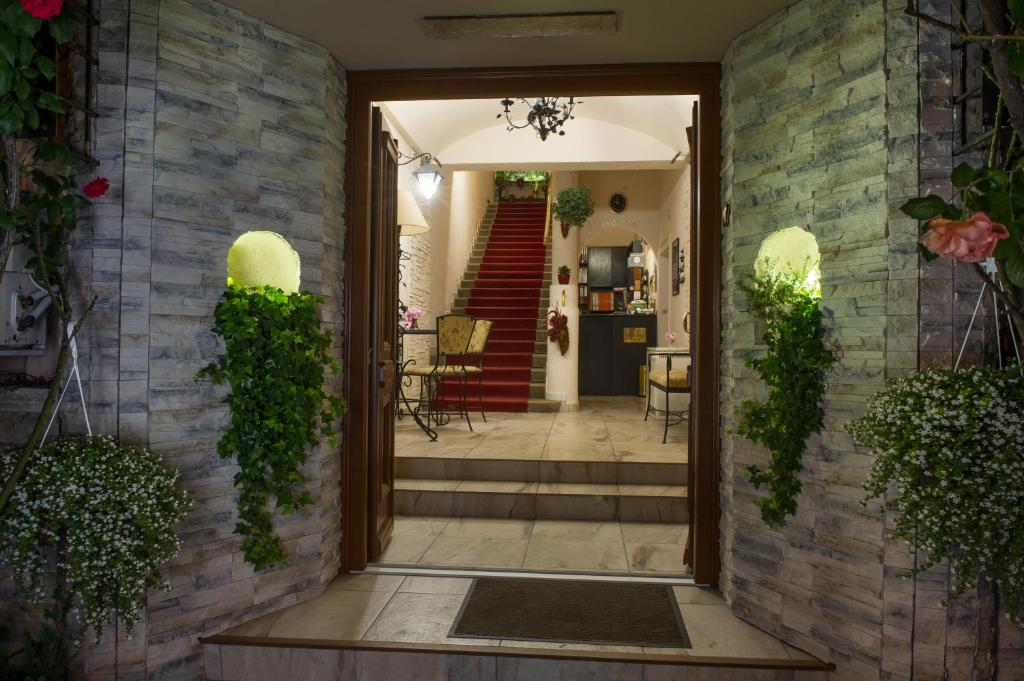 Hotel Romantik Eger - Resim 4