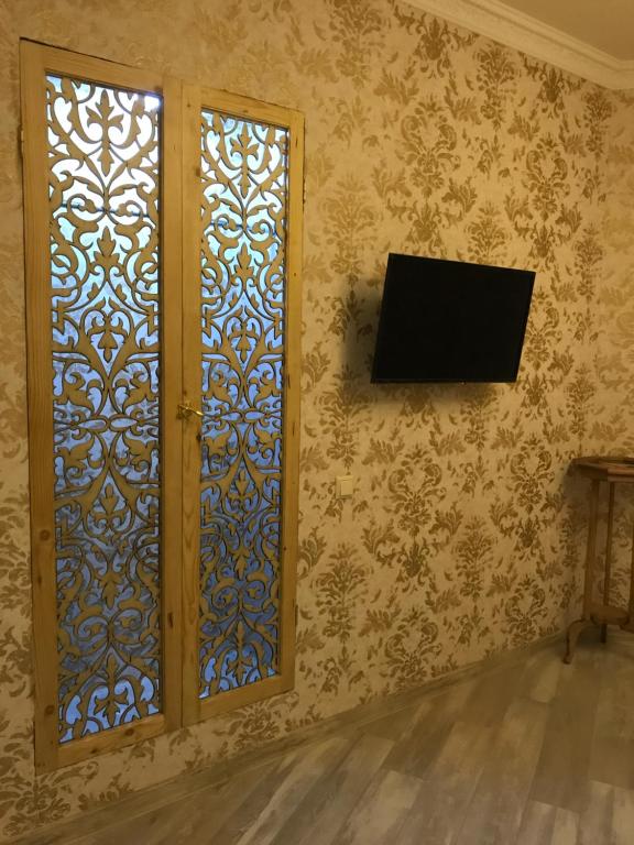 TV a/nebo společenská místnost v ubytování Old Tbilisi Gate