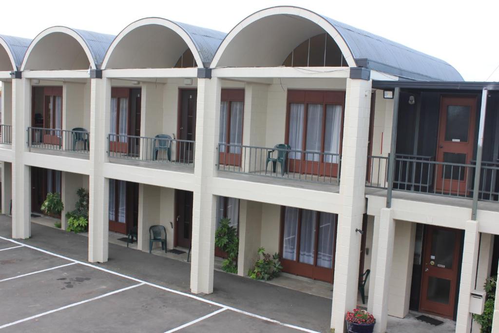 Elmore Lodge Motel tesisinde bir balkon veya teras