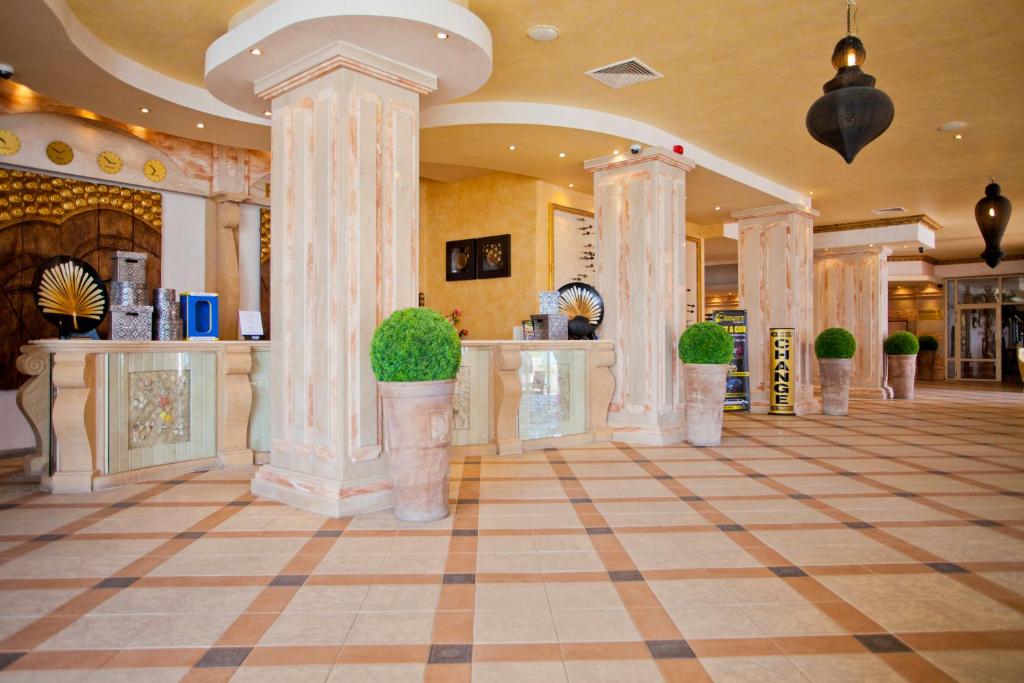 Vstupní hala nebo recepce v ubytování Royal Bay Hotel - All Inclusive