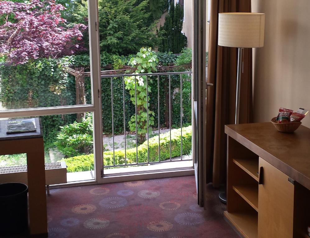 SORAT Insel-Hotel Regensburg - 3