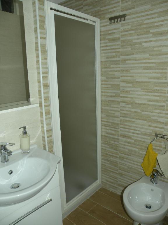 A bathroom at Al Blu Ortigia Apartments