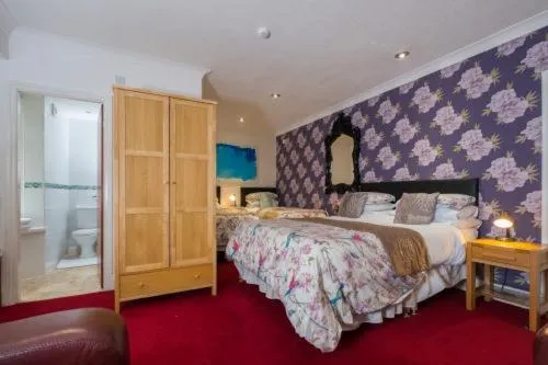 Clifton Bridge Guesthouse, Avon Valley, United Kingdom