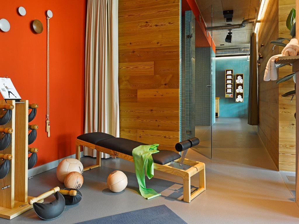 Fitness centrum a/nebo fitness zařízení v ubytování 25hours Hotel Langstrasse