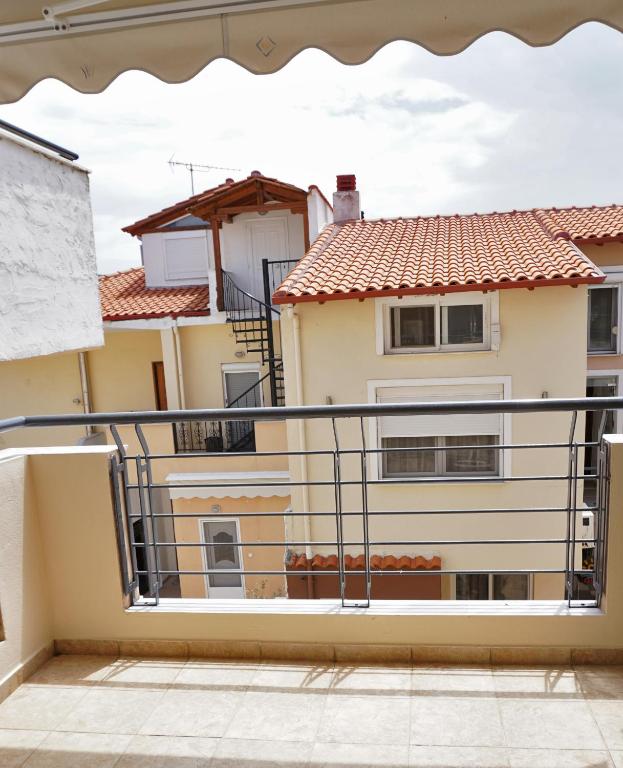 Ameris Studios & Apartments - 11