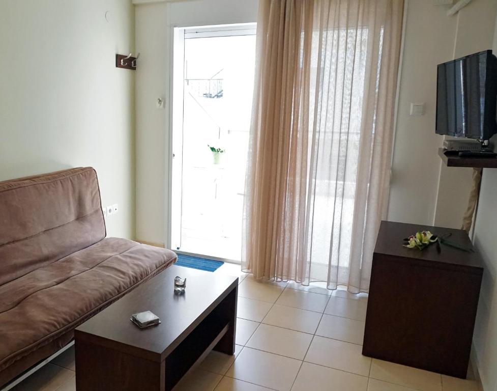 Ameris Studios & Apartments - 14